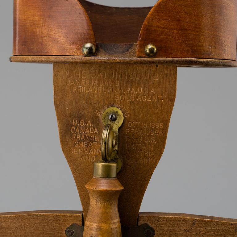 THE SATURNSCOPE, design James M Davis, America, ca 1900.