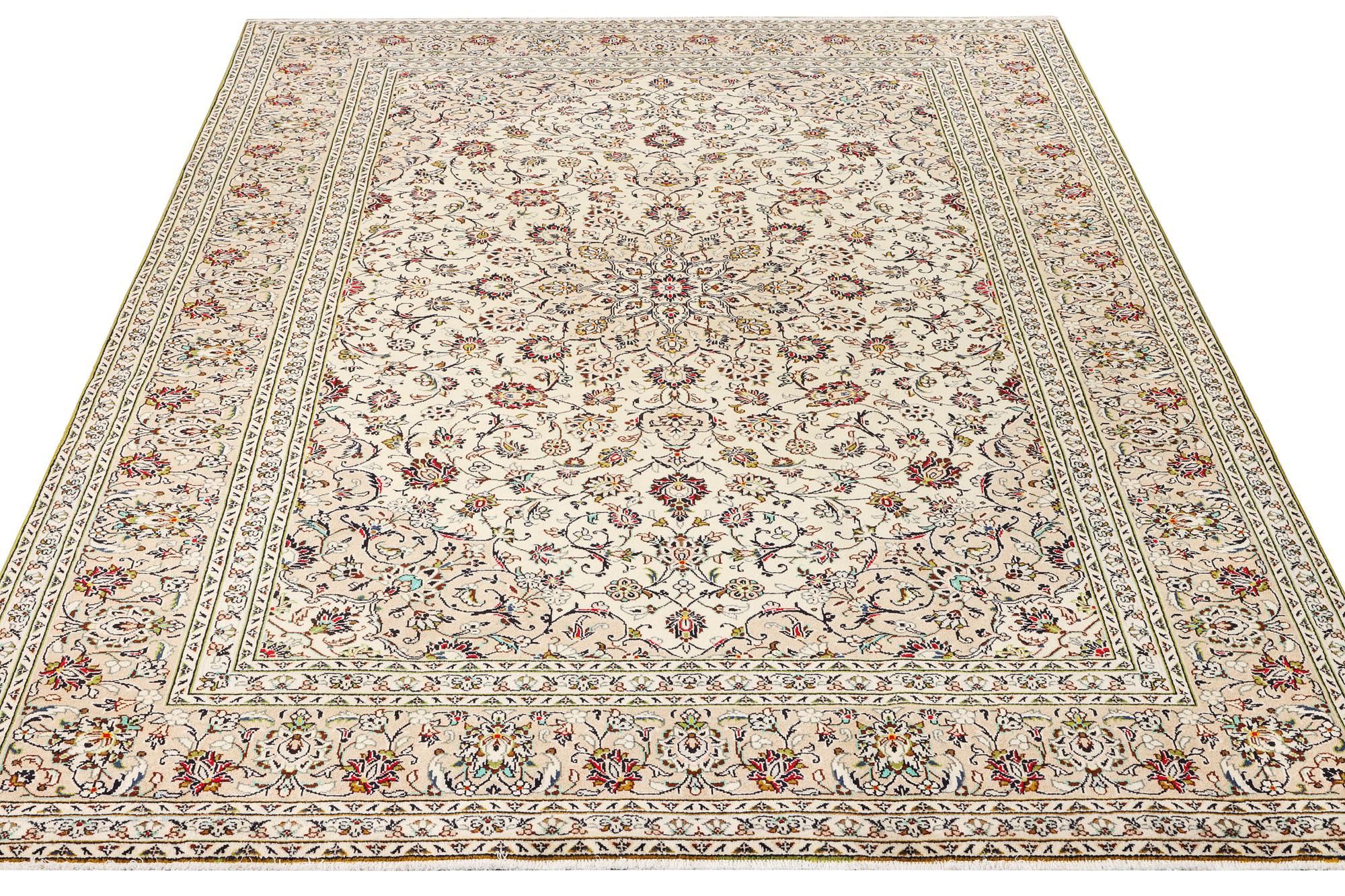 A Keshan carpet, c. 342 x 242 cm.