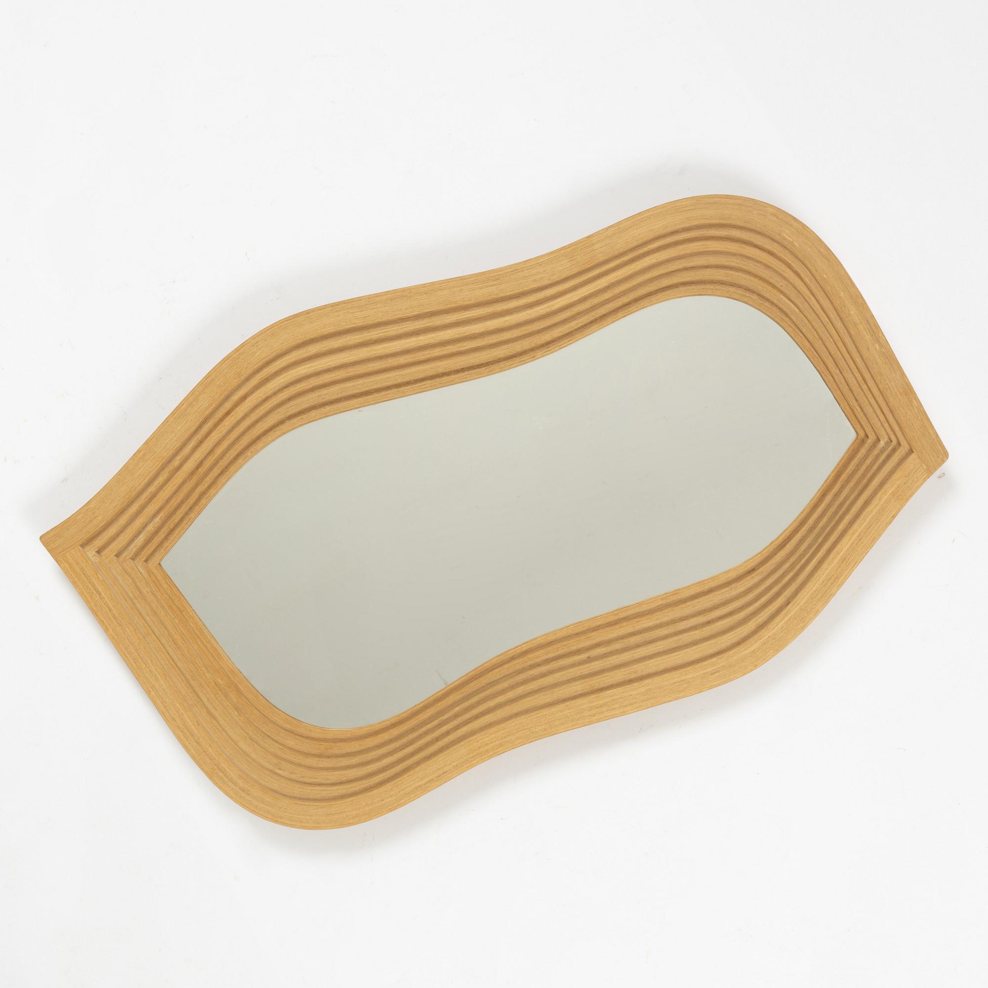 Front, spegel för Swedese, samtida.