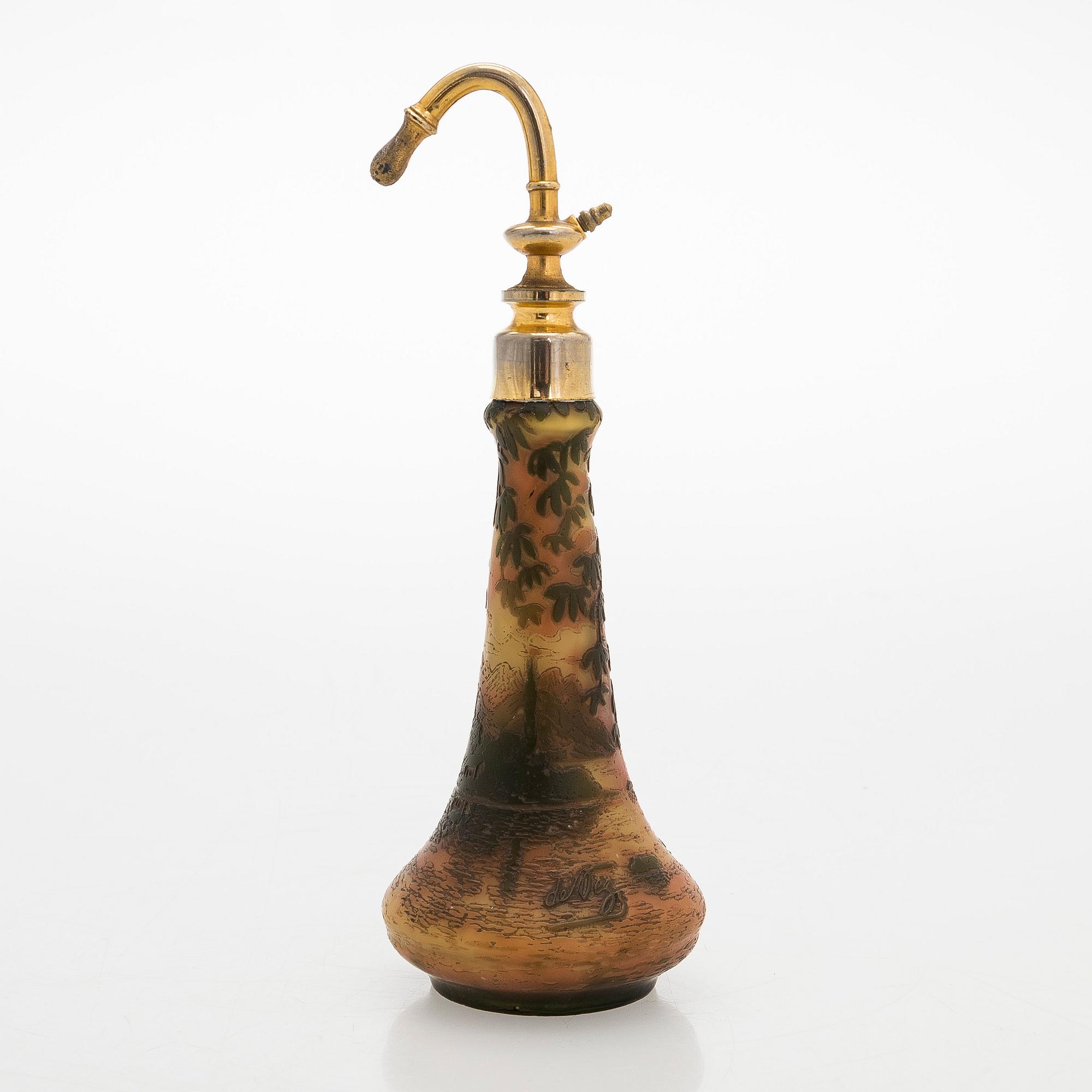 De Vez perfume flakon, beginning of 20th century.