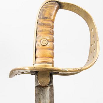 Sablar, 2 st, svenska, m1867-93 för kavalleriet, med baljor.