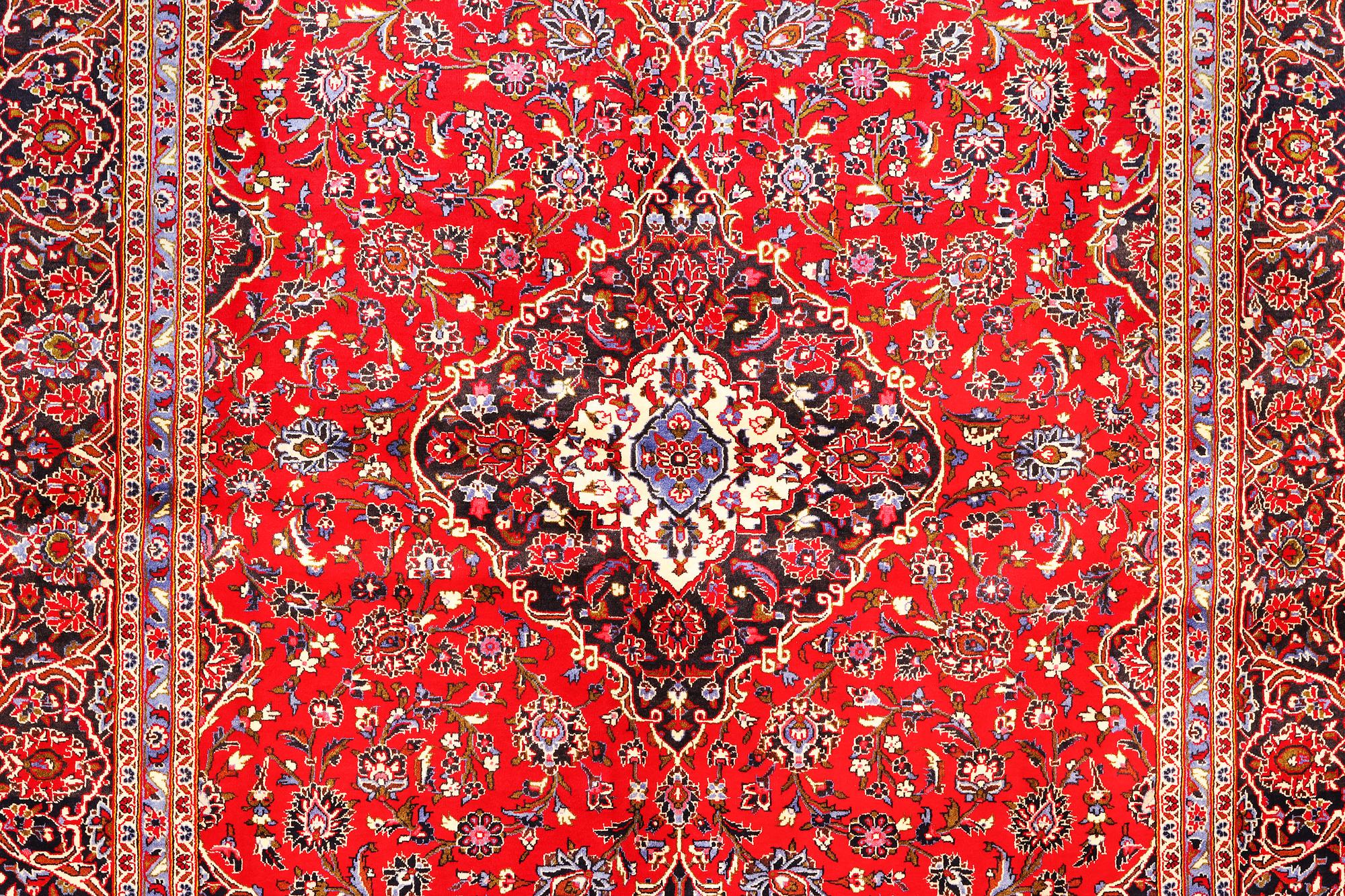 Matta, Keshan, ca 410 x 295 cm.