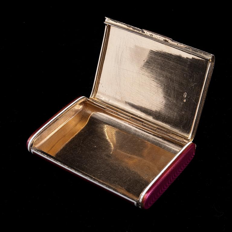 ENAMELLED CIGARETTE CASE.