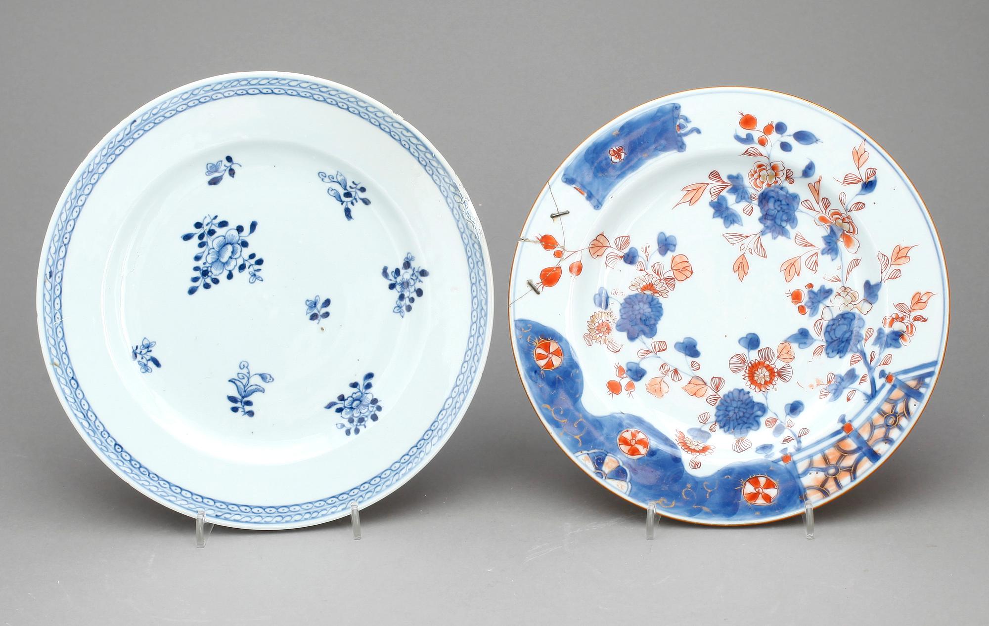 TALLRIKAR, 5 st, porslin, Kina, Qing dynastin, mestadels 1700-tal.