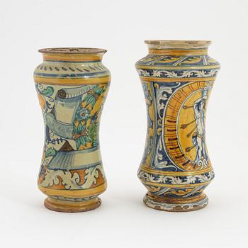 Two Albarello faience apothcahry jars, 16th/17th Century.