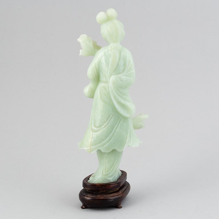 An elegant figure of Guanyin, China, 20th Century.