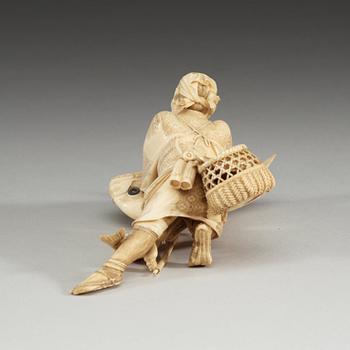 A Japanese okimono, early 20th Century.