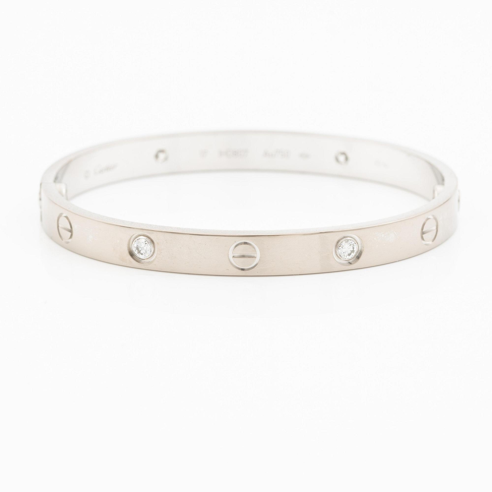 Cartier armband "Love" 18K vitguld med fyra runda briljantslipade diamanter.