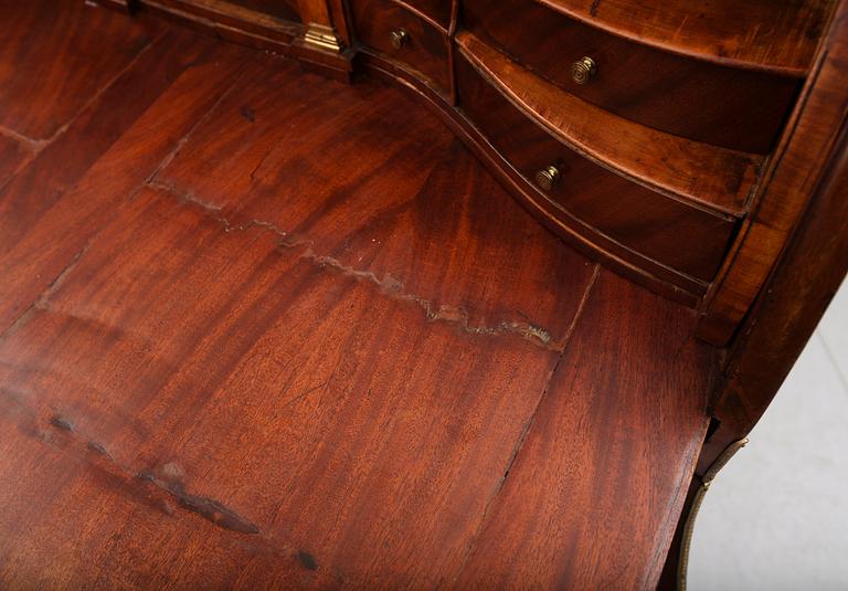 RULLKLAFFSEKRETÄR, rokoko, 1700-tal.