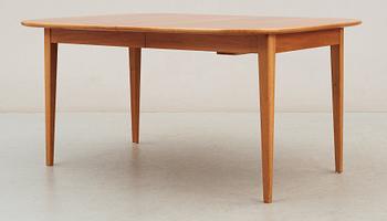 A Josef Frank mahogany dining table, Svenskt Tenn, model 947.