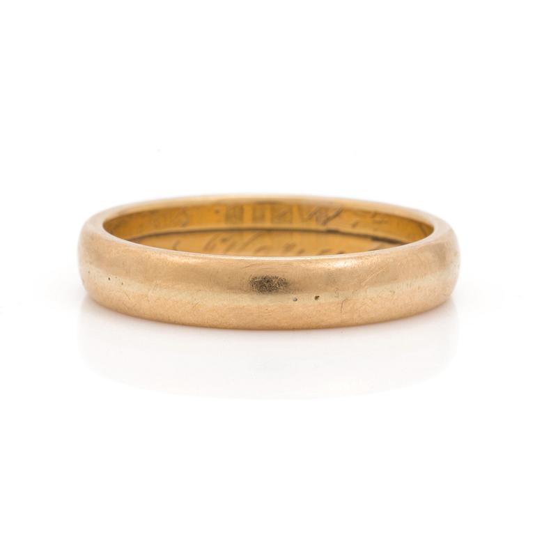 A 20K gold ring.