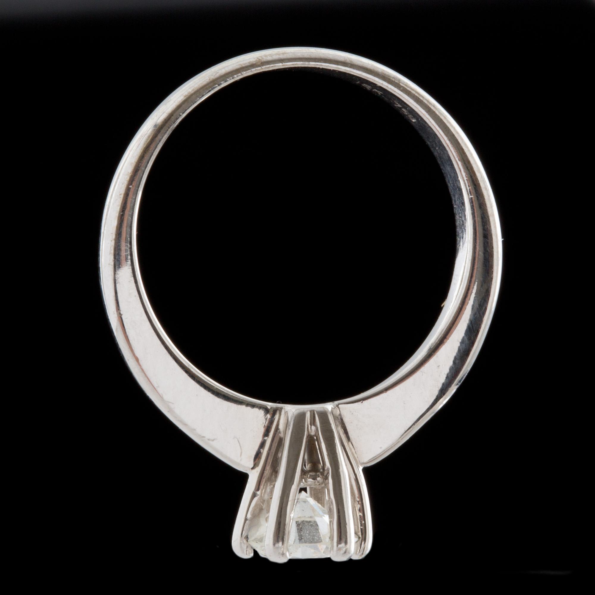 RING, 18k vitguld med briljantslipad diamant ca 0,80ct.