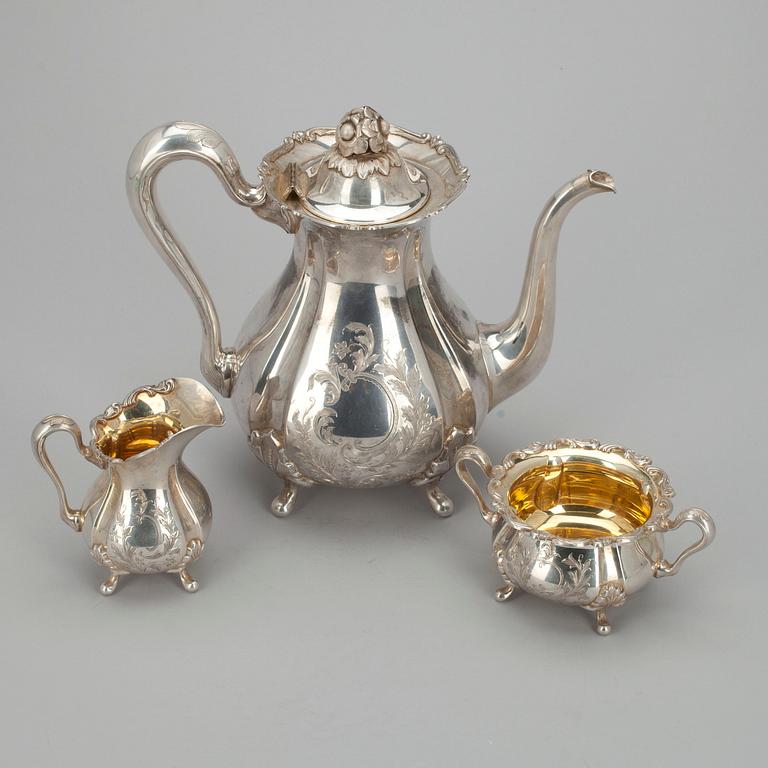 KAFFESERVIS, 3 delar, silver, Auran Kultaseppä, Åbo 1965. Vikt tot. 1092 g.