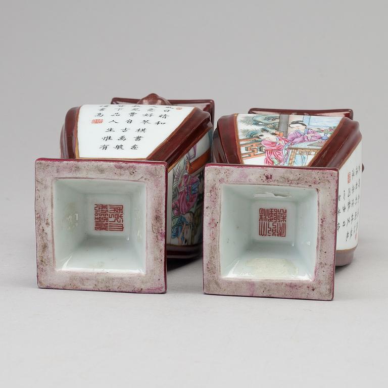 A pair of Chinese 20th century famille rose vases.