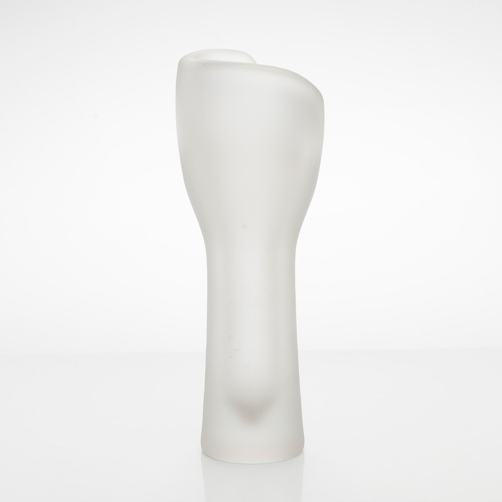 Timo Sarpaneva, maljakko, lasia, malli 3530, signeerattu Timo Sarpaneva Iittala.