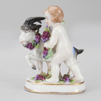 FIGURINER, 2 st, porslin, Mellaneuropa, troligen ca 1900.