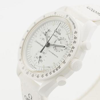 Omega/Swatch, MoonSwatch, "No Reserve", Mission to the MoonPhase, "Snoopy", kronograf, armbandsur, 42 mm.