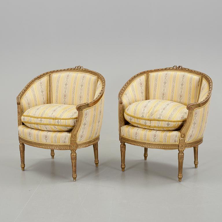 BERGERER, ett par, Louis XVI-stil, omkr år 1900.
