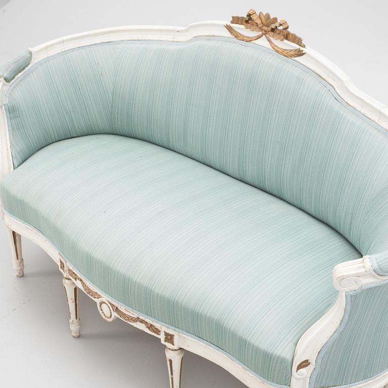 Sofa, Gustavian style, from around the year 1900.