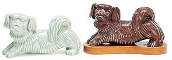 355. Two Gunnar Nylund stoneware figures of dogs, Rörstrand.