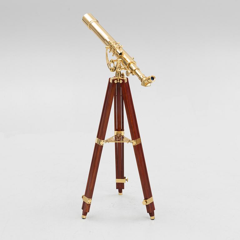 A Harbormaster telescope, 21st century.