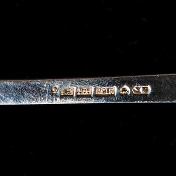 PARTI BESTICK, 44 delar, silver, "Mussla", finska stämplar, 1918-50. Tot vikt 1084,8 g.