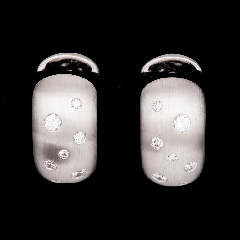 ÖRHÄNGEN, briljantslipade diamanter, tot. ca 0.50 ct.