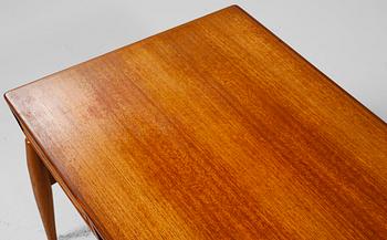 SOFFBORD, Johannes Andersen, Trensum, omkring 1900-talets mitt.