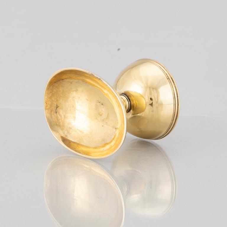 A silver gilt egg-cup. Probably 18th century. Unmarked.