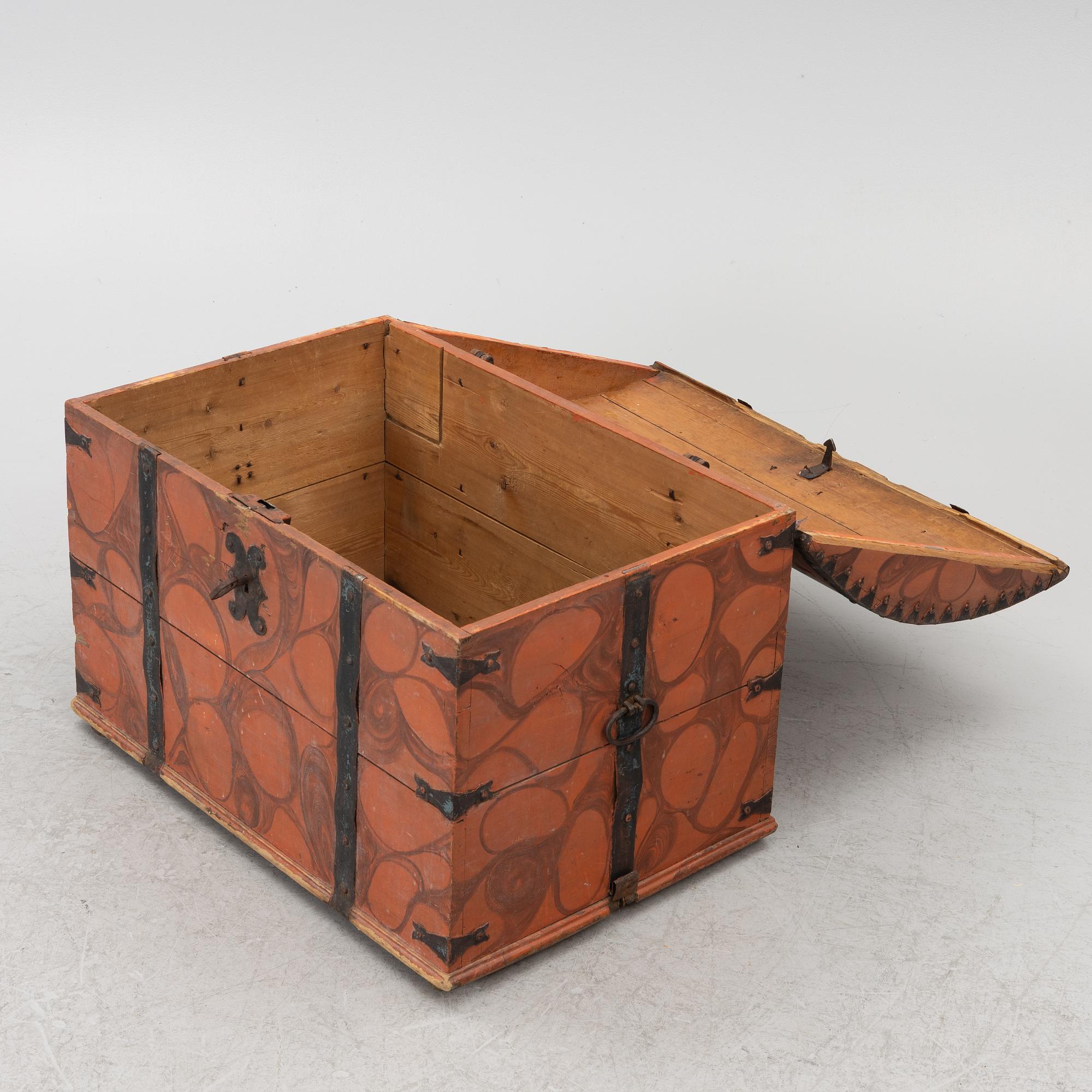 Chest, folk art, 18th century.