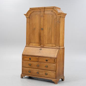 A late Baroque writing cupboard, mid 18th century. Possably Småland, Sweden.