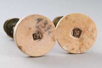 LJUSSTAKAR, 1 par, sengustavianska, omkring år 1800.
