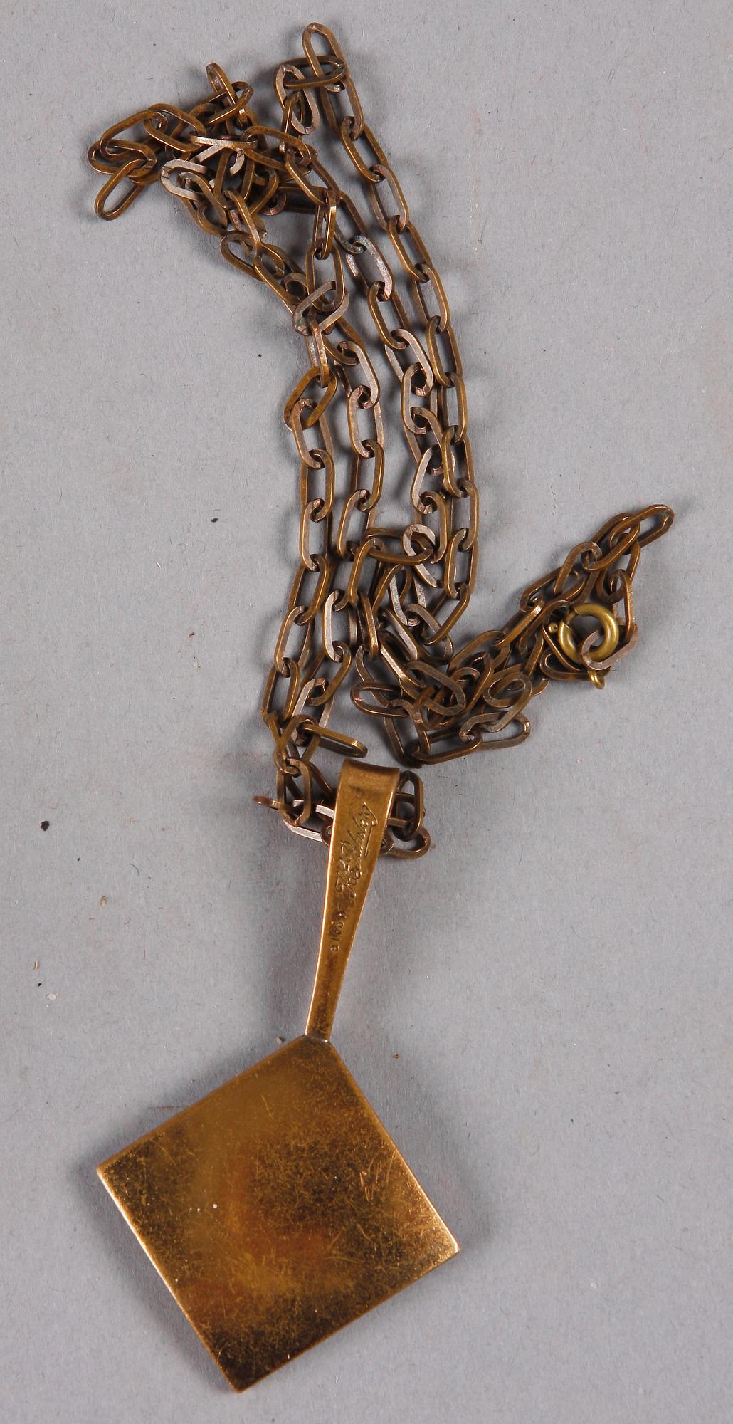 HALSBAND, 6 st, brons, Pentti Sarpaneva, Kalevala samt KE Palmberg, Alton.