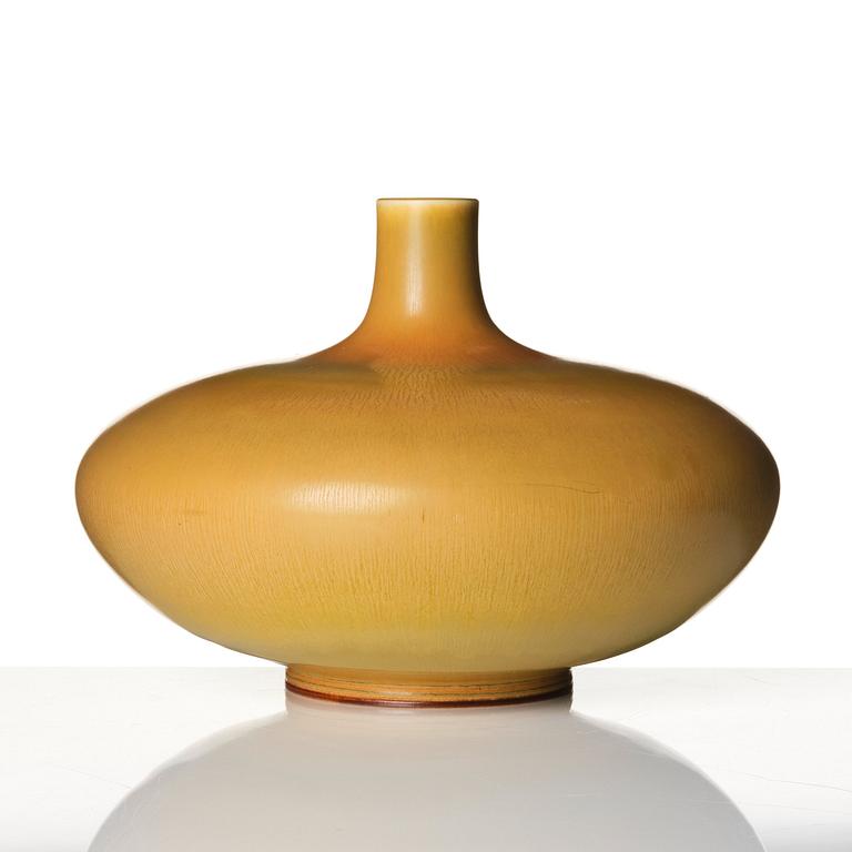 Berndt Friberg, a stoneware vase, Gustavsberg studio 1965.