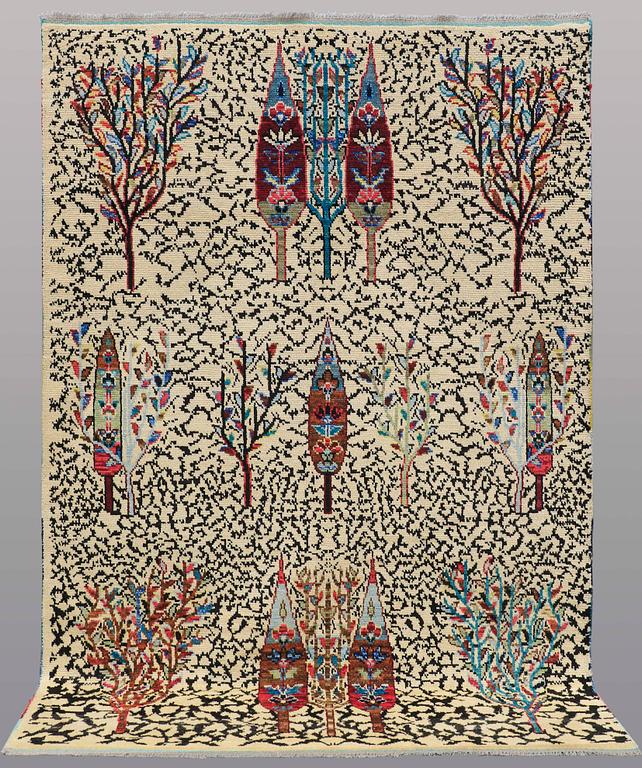 A CARPET, oriental, ca 292 x 195 cm.