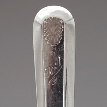 FRUKTKNIVAR, silver 12 st, "Musslan", Osuusliike Kultaseppä, Åbo 1928. Vikt tot. 423 g.