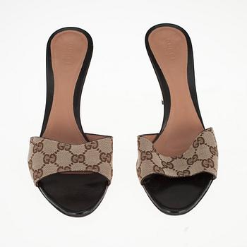 SKOR, slip-ins, Gucci.