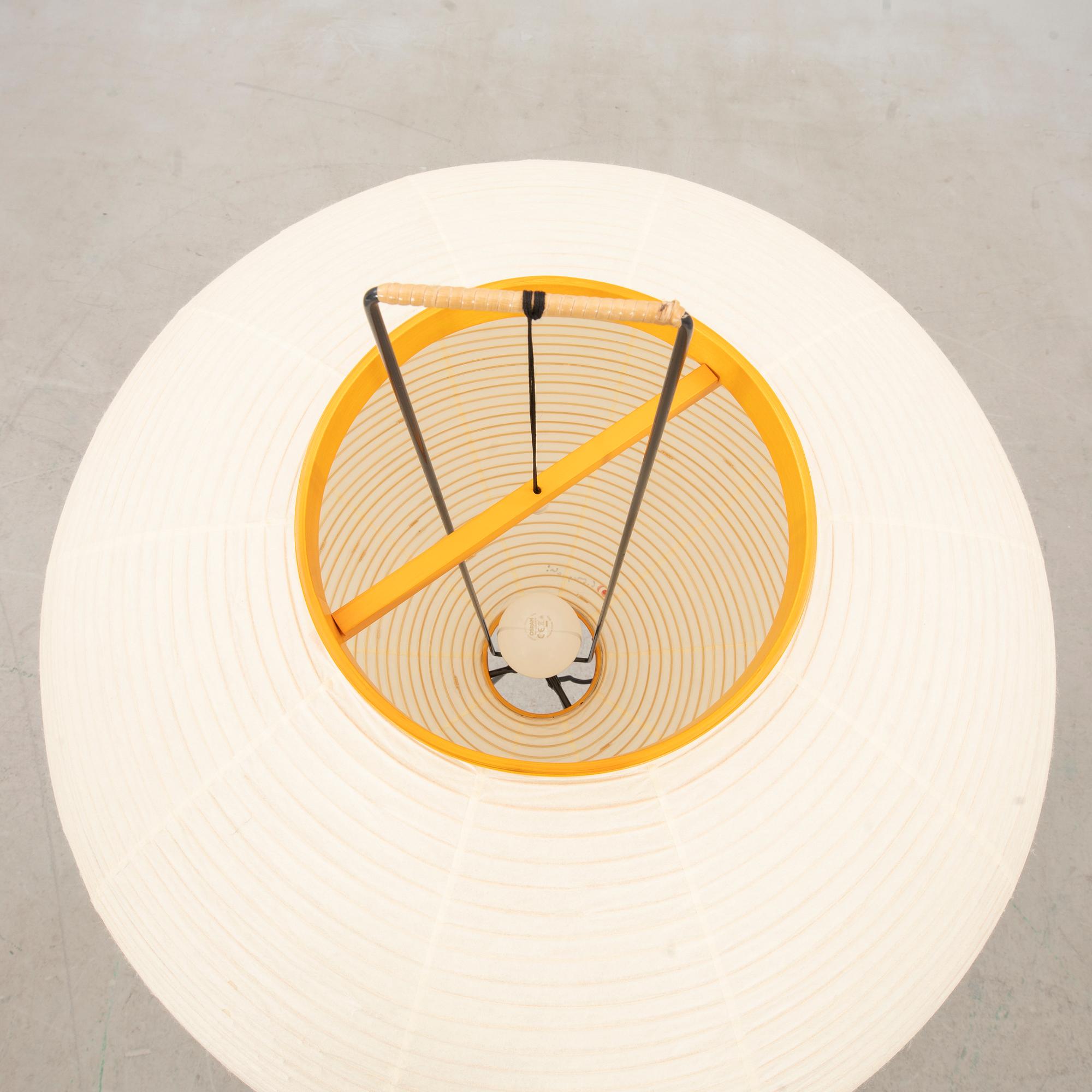 Isamu Noguchi, golvlampa, "Akari 10A", Vitra.