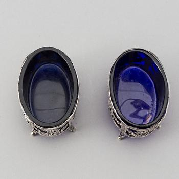 Andre-Alexandre Guignard, saltkar, ett par, silver, Paris 1783.