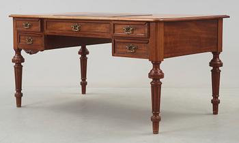 SKRIVBORD, nyrenässans, 1800-talets slut.