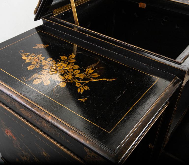 SIDEBOARD/MUSIKMÖBEL, 1900-talets första hälft.