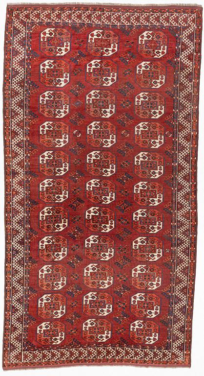 Carpet Erzari approx. 428 x 225 cm.