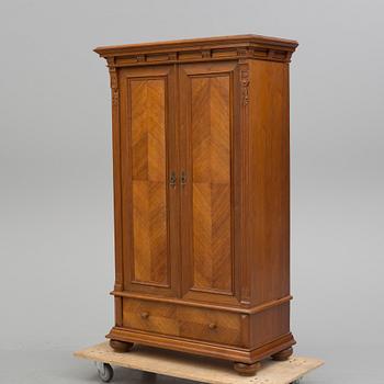 A early 20th century cabinet.