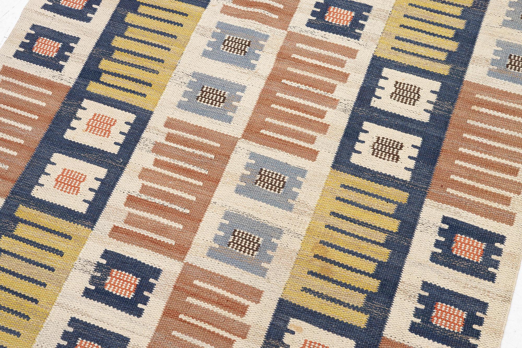 Märta Måås-Fjetterström, a "Porslinsmattan" carpet, flat weave, c. 205 x 140 cm, signed AB MMF.