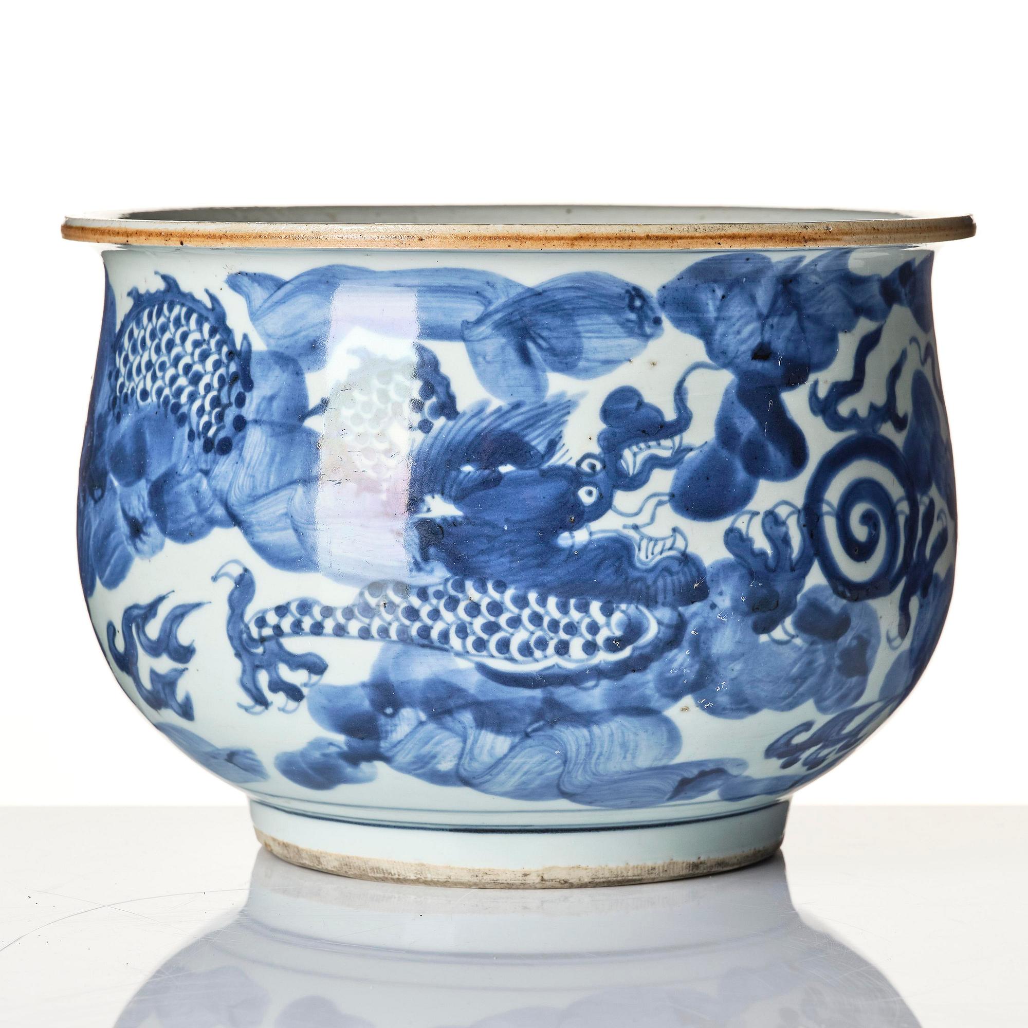 A blue and white censer, Qing dynasty, 18th century.
