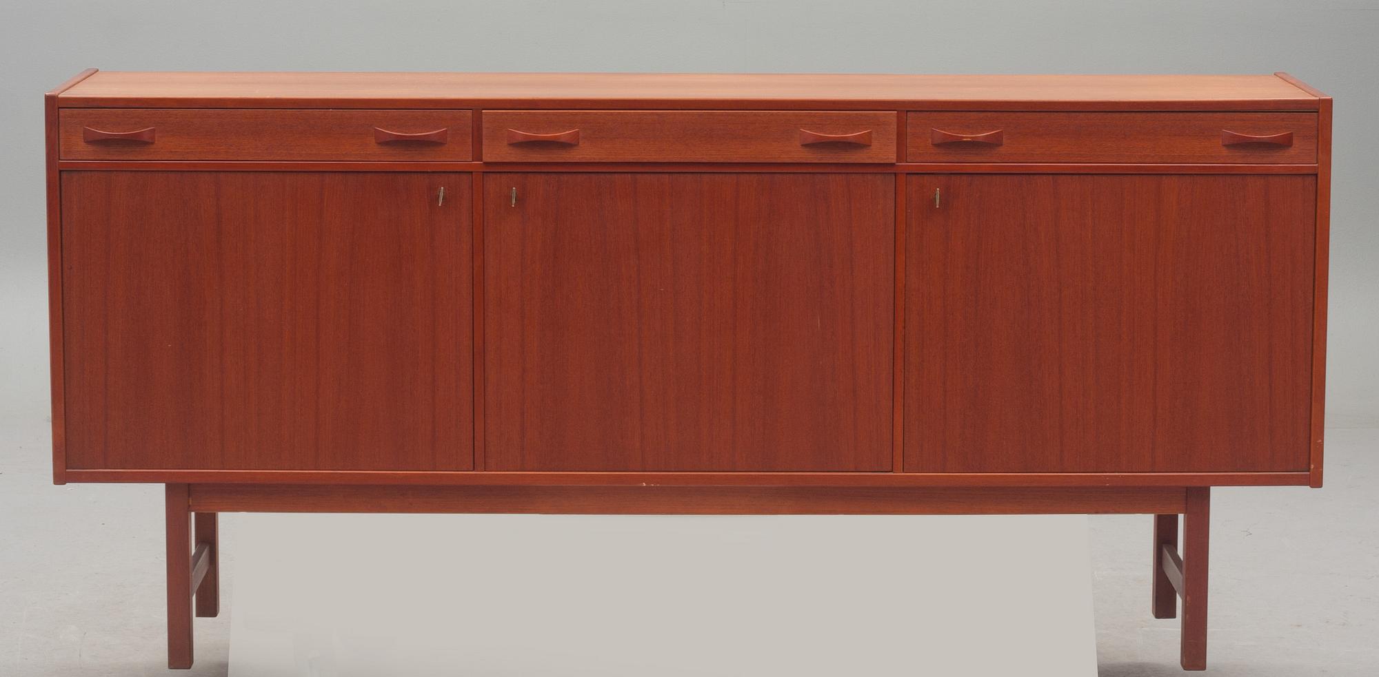 SIDEBOARD, Tibro Ulferts. 1900-talets andra hälft.