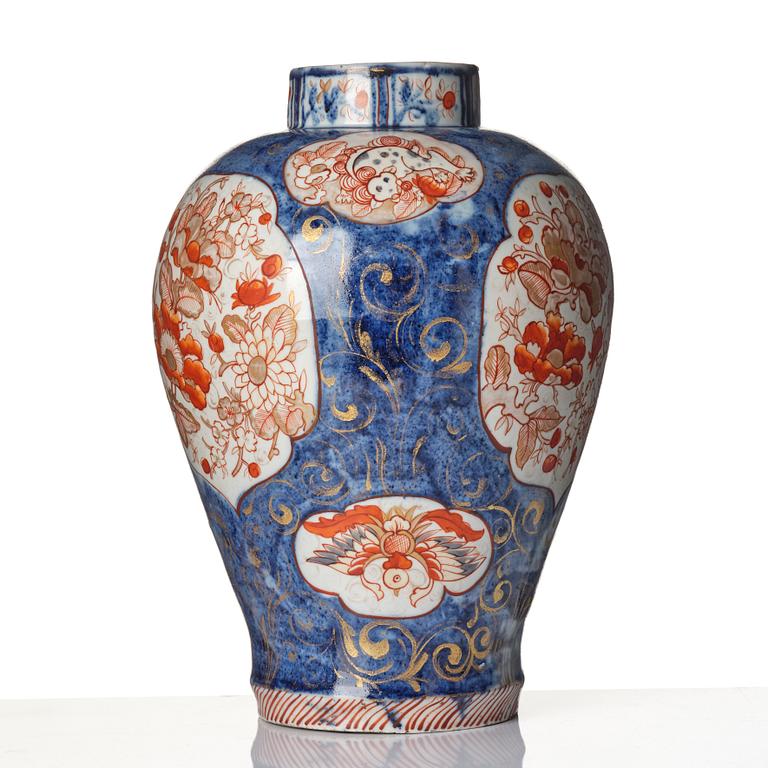 Prakturna, porslin, Japan (Meiji 1868-1912).