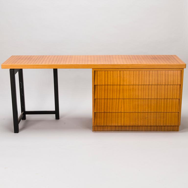 CARL GUSTAF HIORT AF ORNÄS, mid 20th century writing desk for HMN Huonekalu Mikko Nupponen.