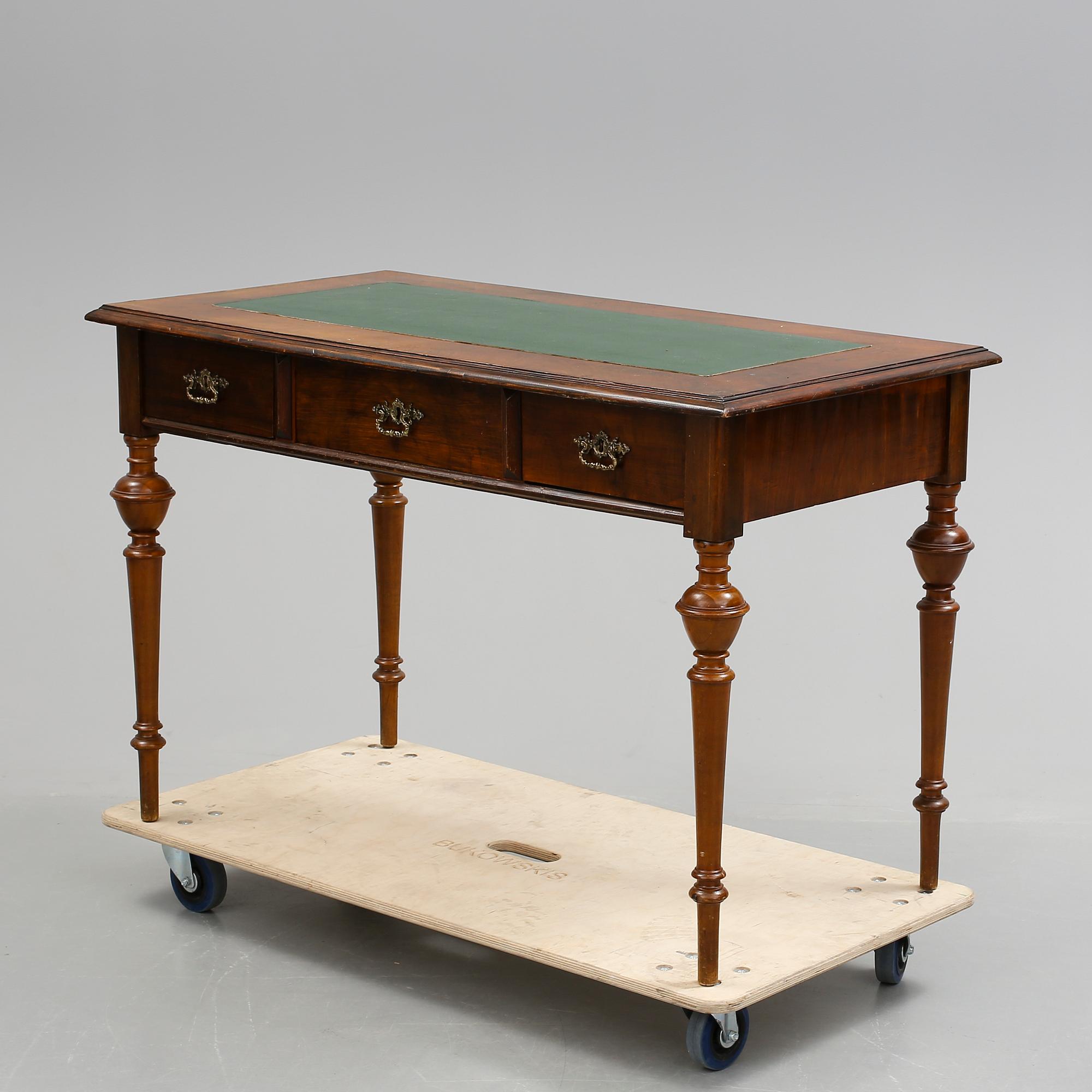 SKRIVBORD, Nyrenässans, omkring 1900.