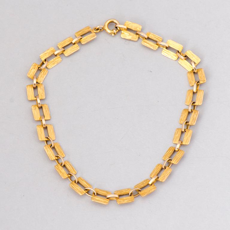 COLLIER, ARMBAND och ÖRRINGAR, 14K guld. Kultakeskus 1969-80.